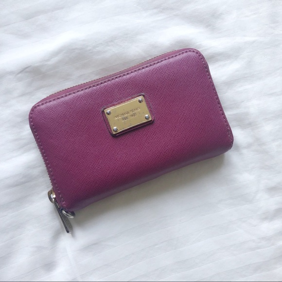 MK Zip Wallet - Picture 1 of 5